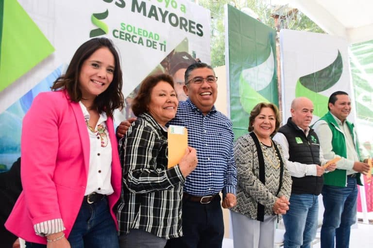 Gobierno Entrega Apoyos Econ Micos Para Adultos Mayores C Digo San