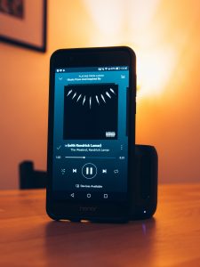 Spotify celular audifonos tecnoogia streaming