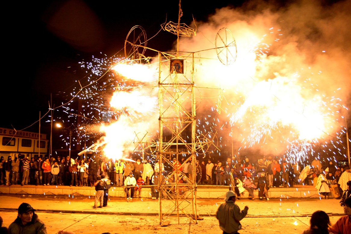 Resultado de imagen para pirotecnia en fiestas patronales