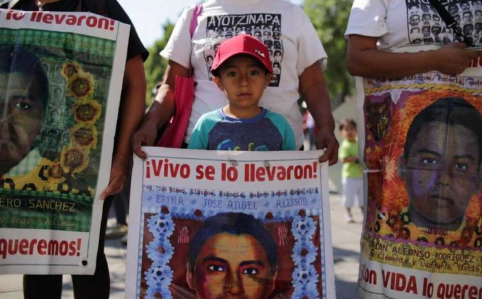 MAMAS AYOTZINAPAN