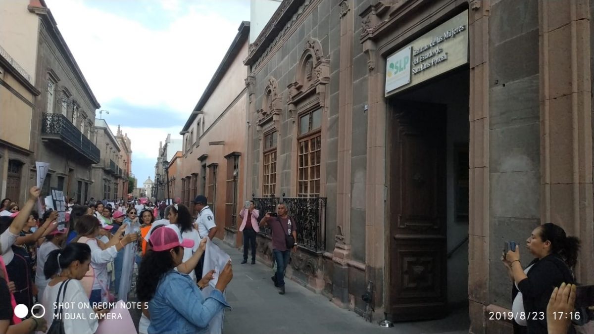 Marcha Mitzy y Karla