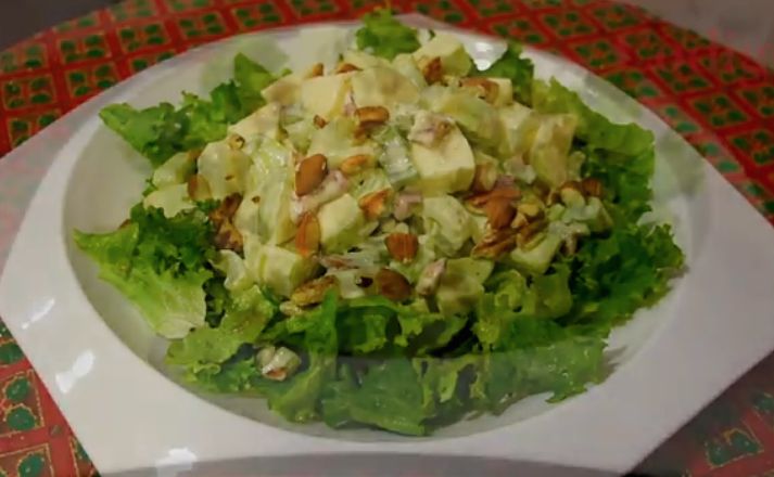 ensalada navideña almendra manzana apio y nuez