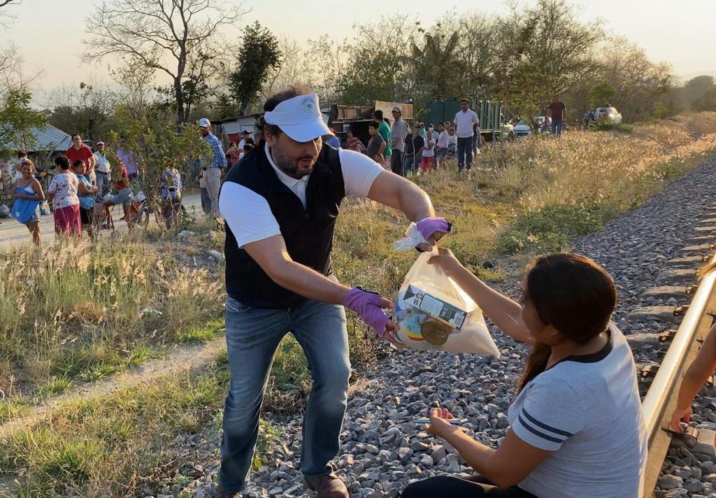 continuan entrega de apoyos