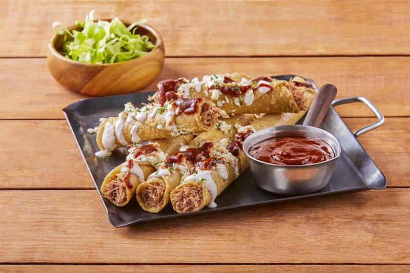 Prepárate para la cena patria con estas recetas de flautas - Código San