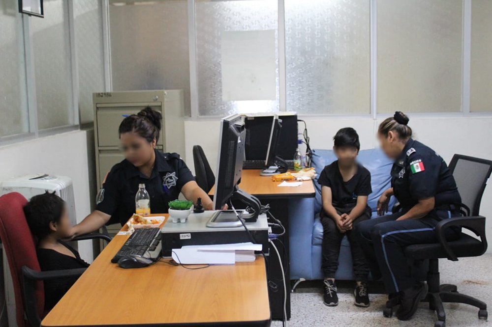 dos menores maltratados