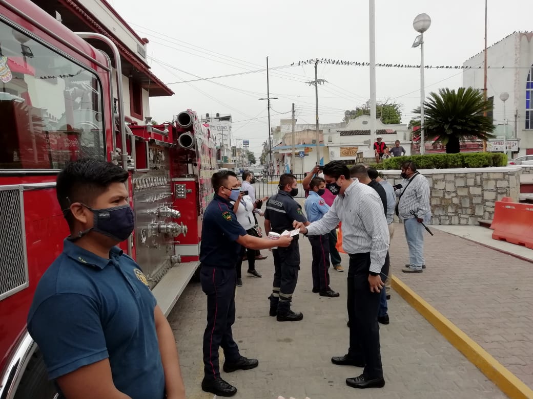 Colecta pro bomberos de ciudad valles