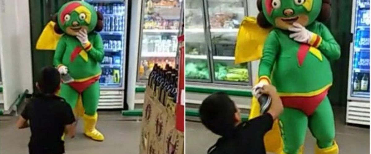 Video En Pleno Supermercado Nino Pelea Con Mama Lucha