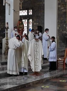 nuevo sacerdote en valles 