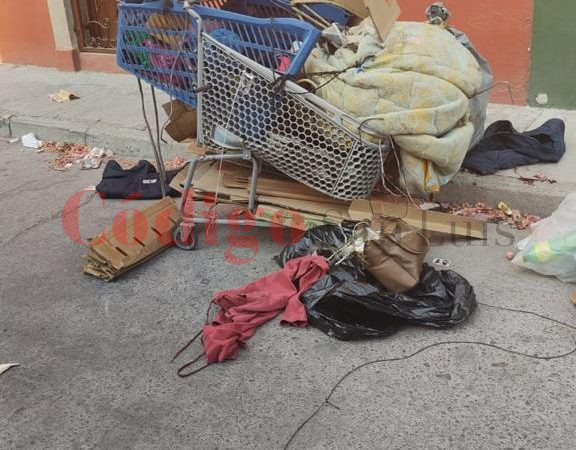 encuentra cadaver en carrito de supermercado