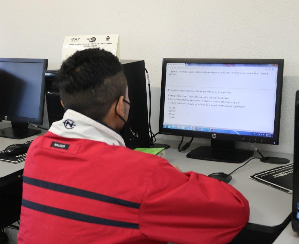 Educación-distancia