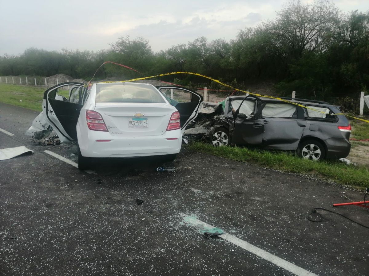 Mueren 9 personas en accidente carretero en Rioverde