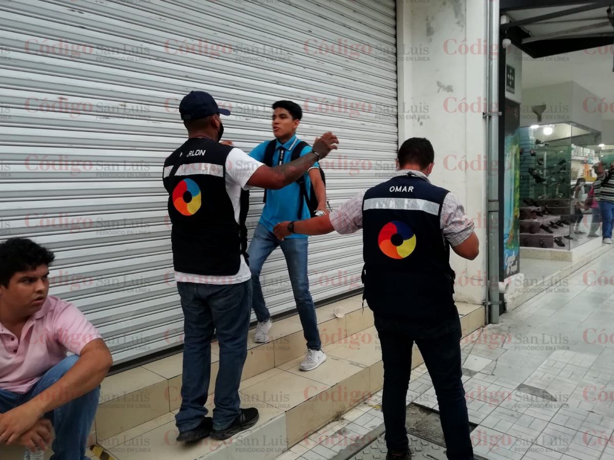 Guarros de Pedroza ahorcan a joven en mitin