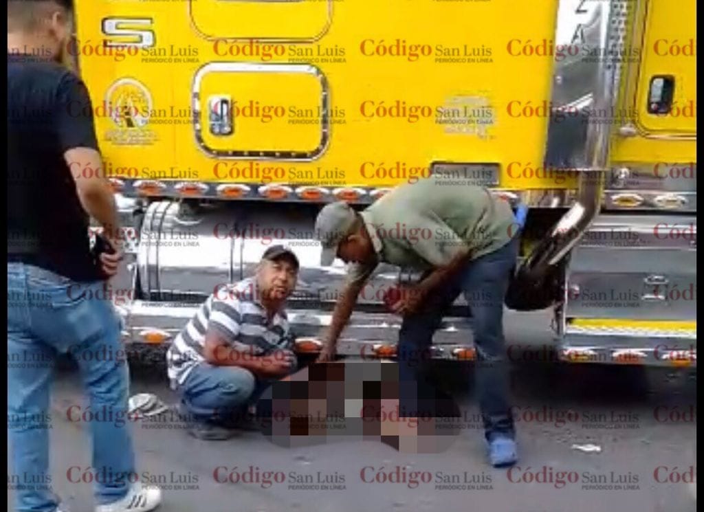 Ciclista pierde la vida tras ser arrollado por tráiler en Abastos