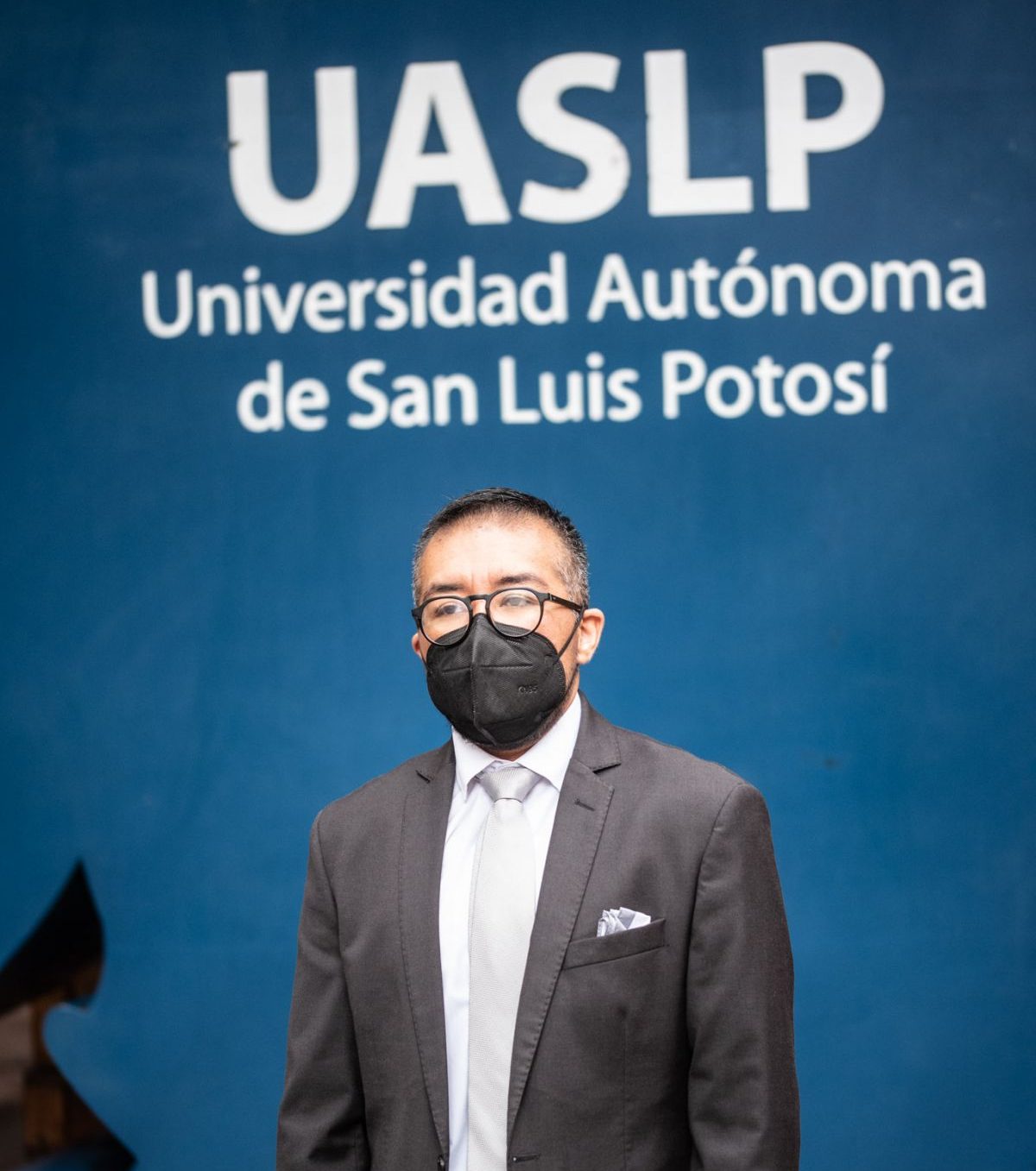 UASLP-EGRESADO-TRANS