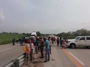 Bloqueo carretero huastecos