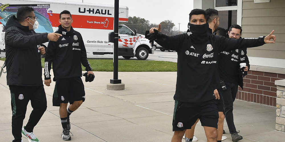 tecatito-corona-chucky-lozano