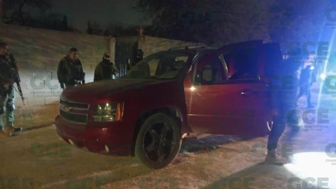 ASEGURA CAMIONETA ABANDONADA POR PRESUNTOS MIEMBROS DE LA DELINCUENCIA