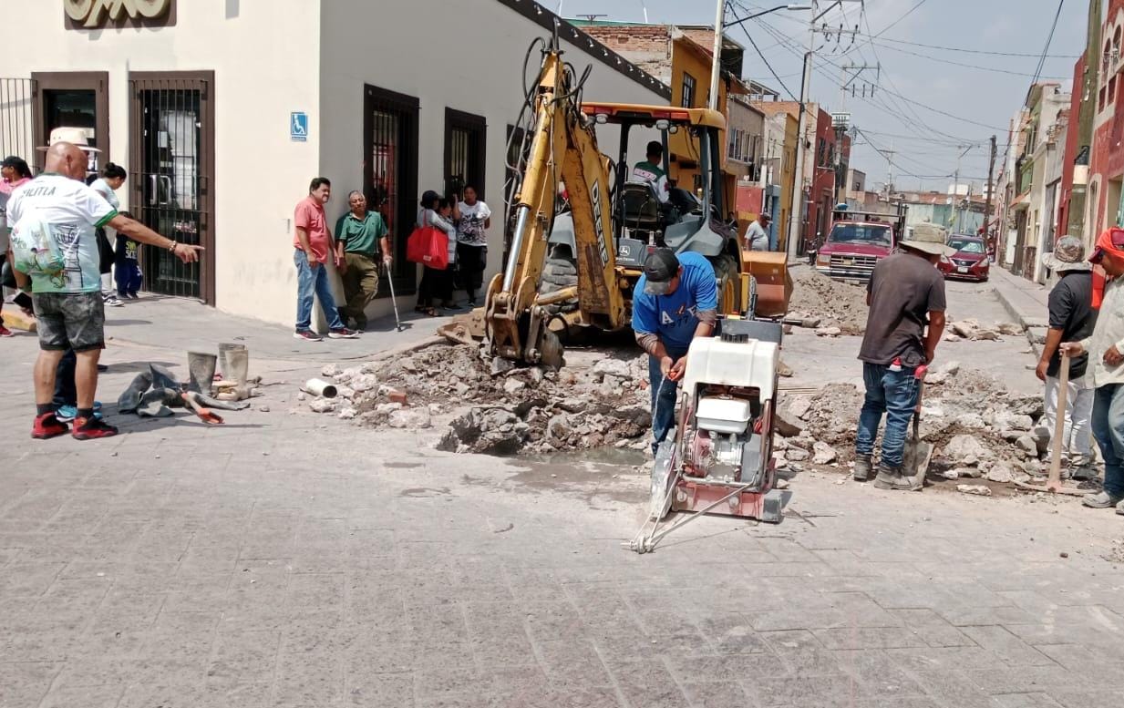 Interapas inicia sustitución de drenaje para la calle Alonso y 20 de Noviembre