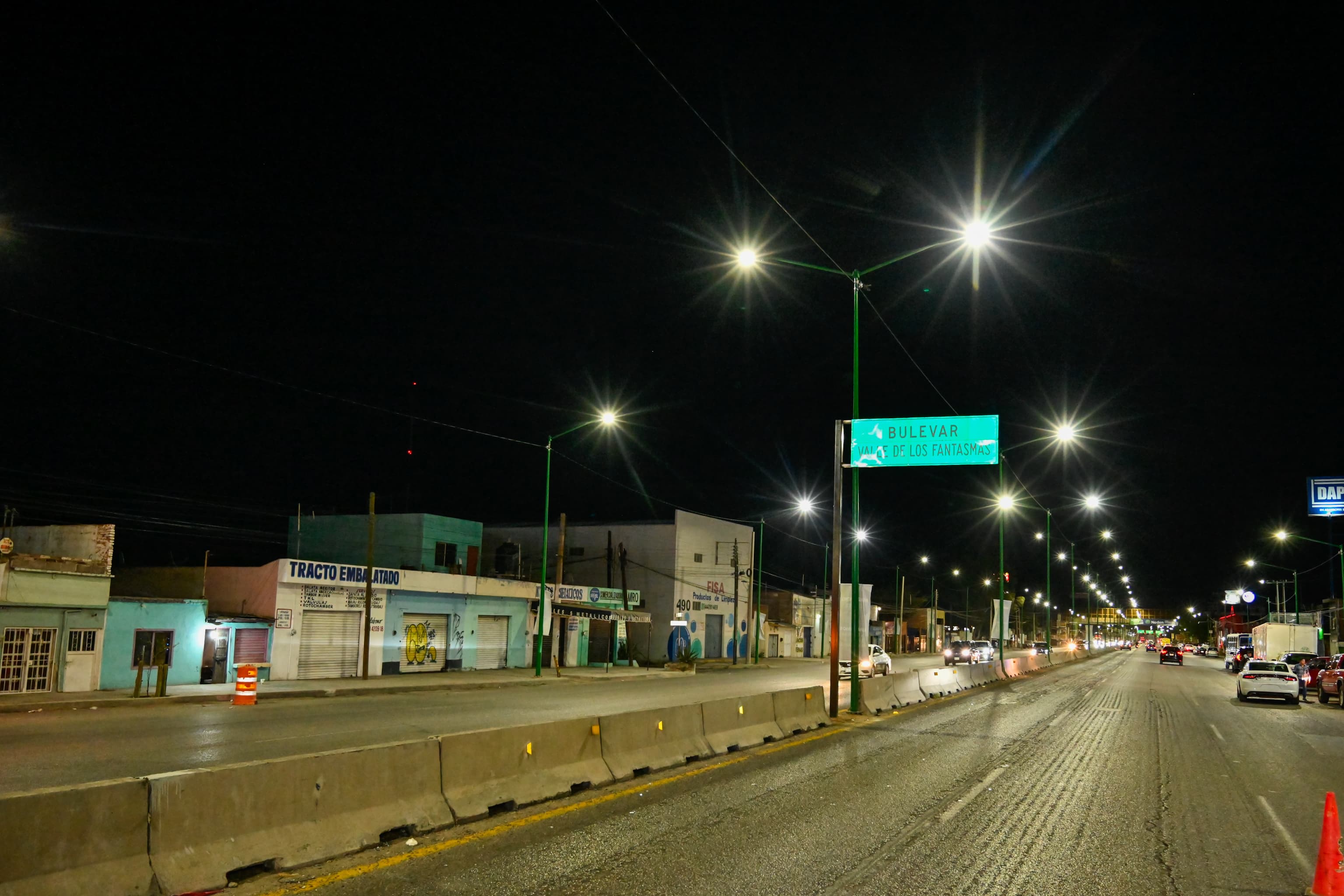 La carretera de Rioverde estrenara más de dos mil luminarias con 37 mil 600 metros de cableado