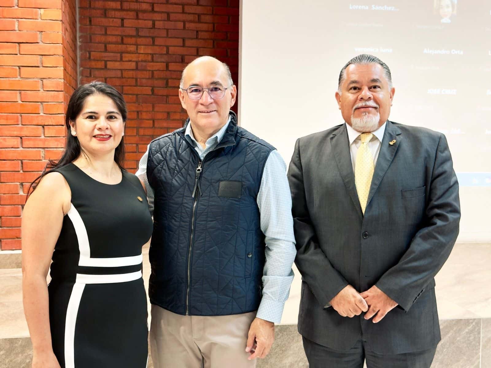 Ante retos globales, administración responsable y transparencia: Galindo