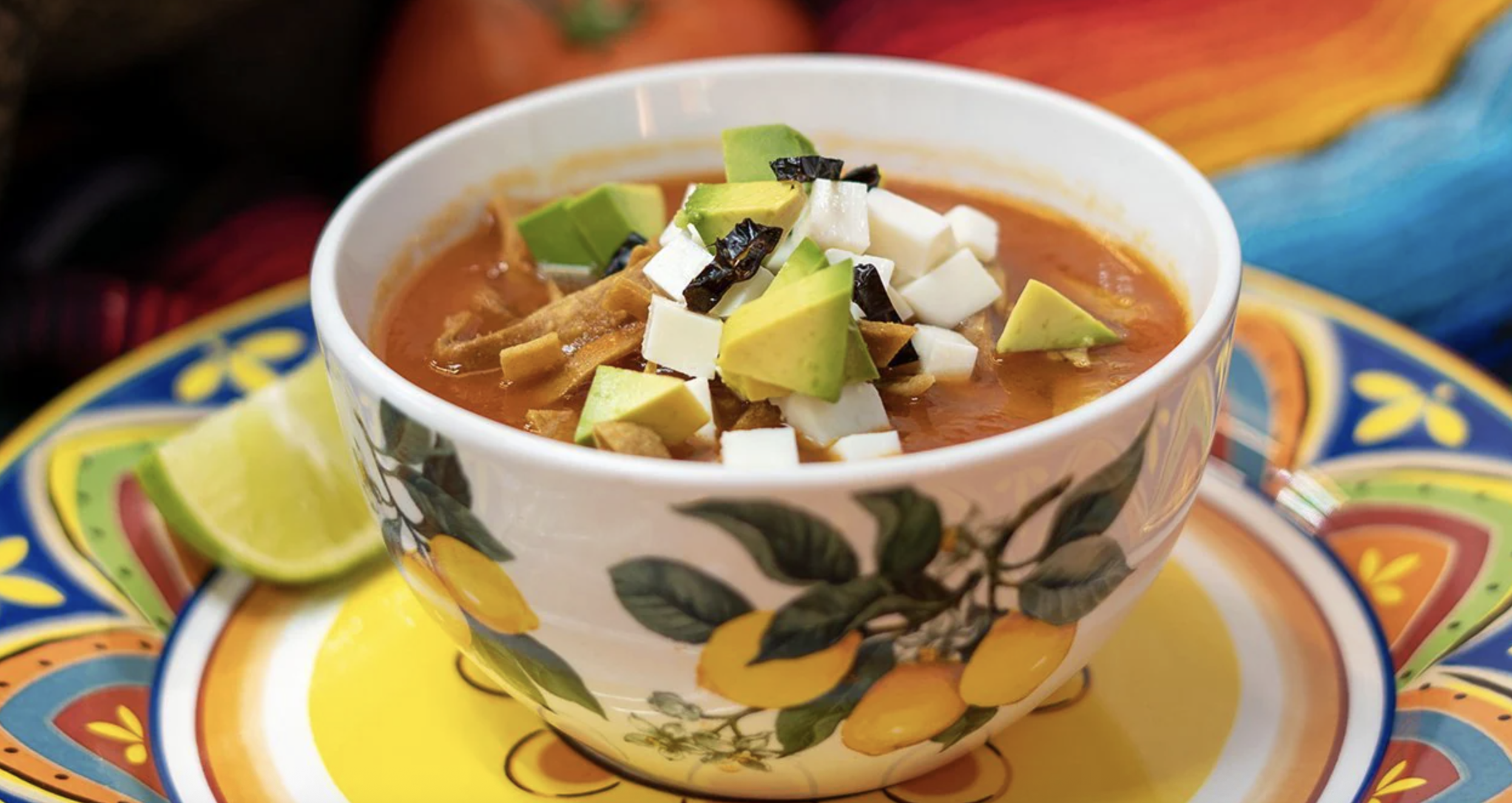 sopa azteca gastronomía