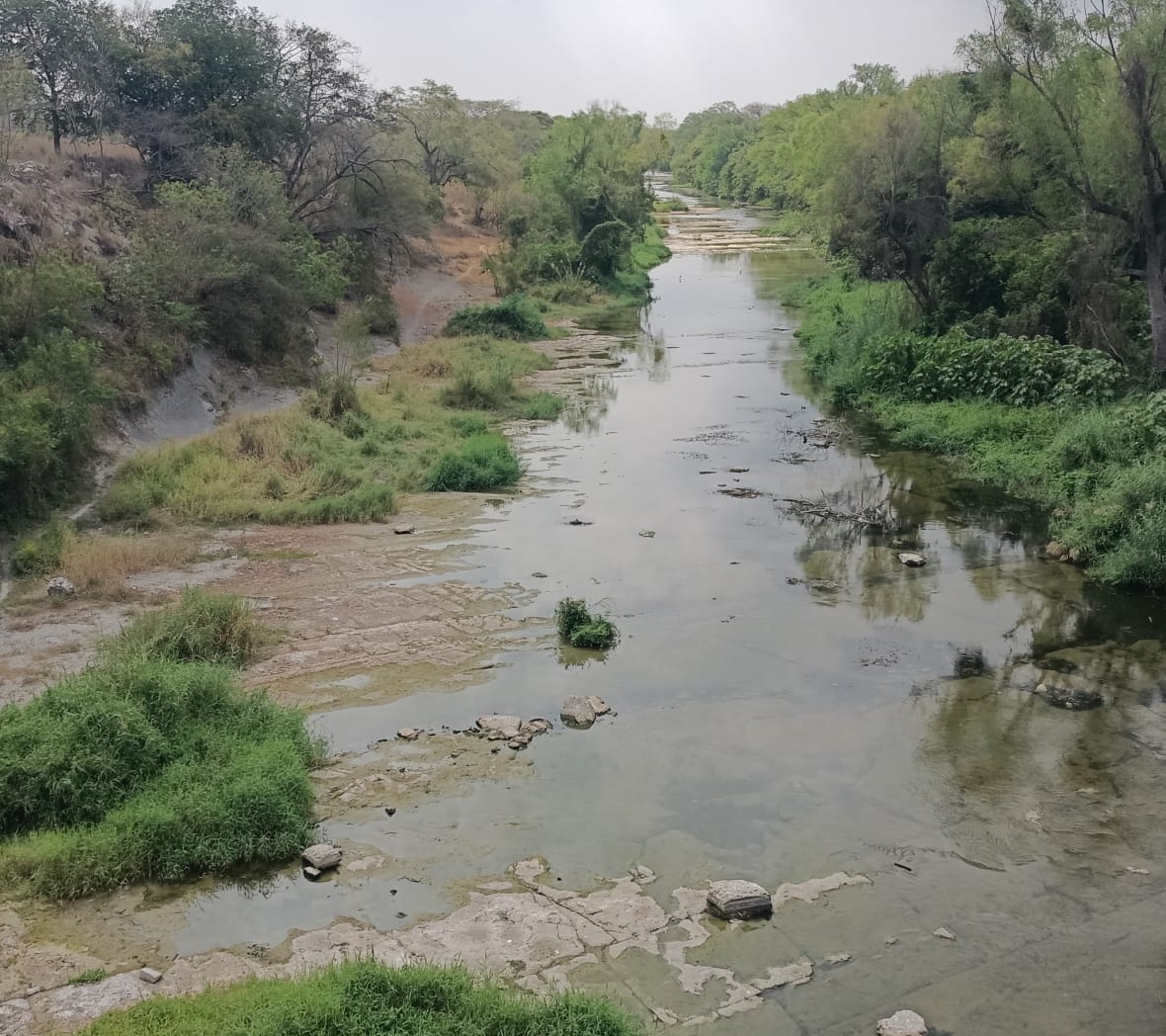 Suspenden riego agrícola - Rio Valles