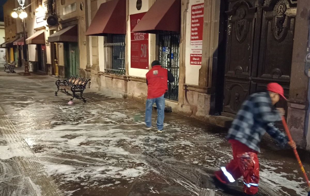 Limpieza en calles del Centro