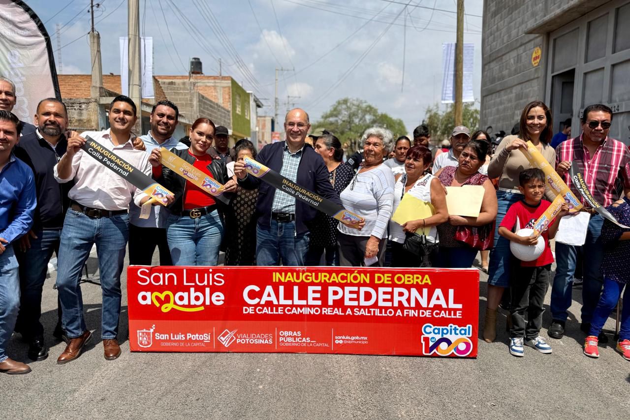 Compromiso cumplido; entrega Galindo renovada calle Pedernal