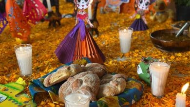 adultos mayores altares de muertos slp