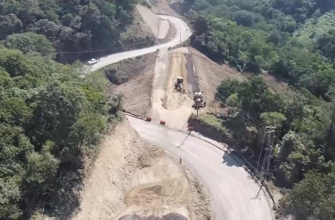 Cierran carretera Valles-Tamazunchale