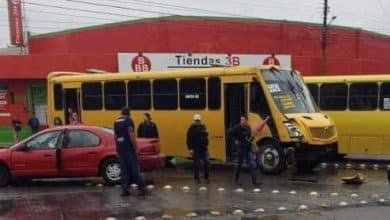 choque autobús urbano y un Stratis