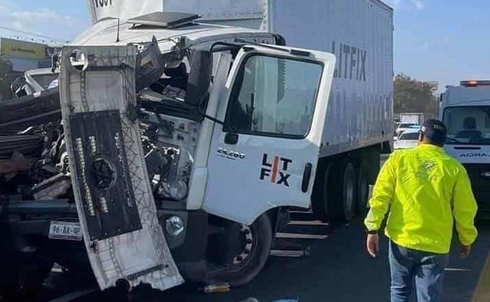 colisionaron dos trailers