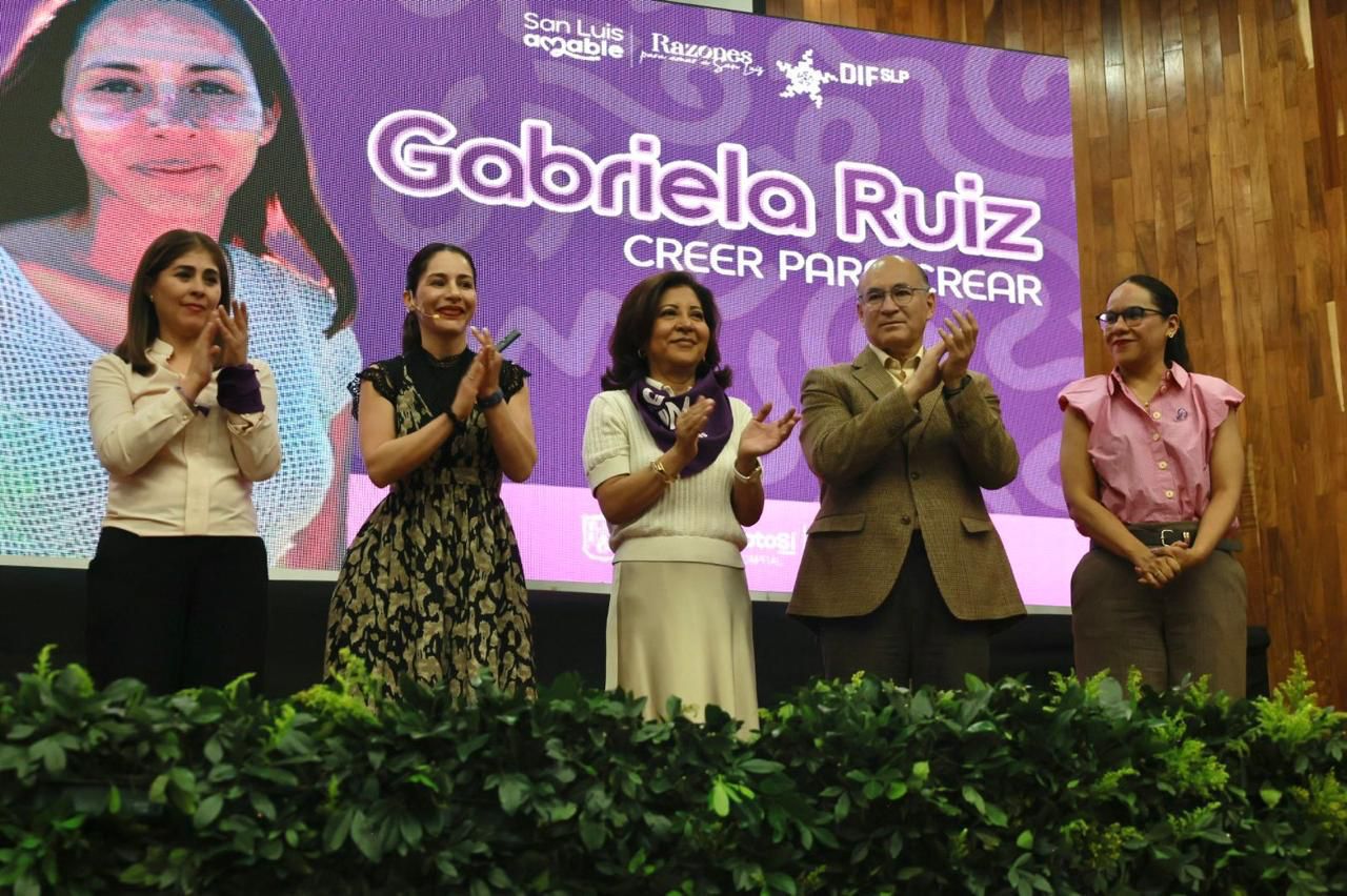 gabriela ruiz conferencia 8m gobierno municipal slp