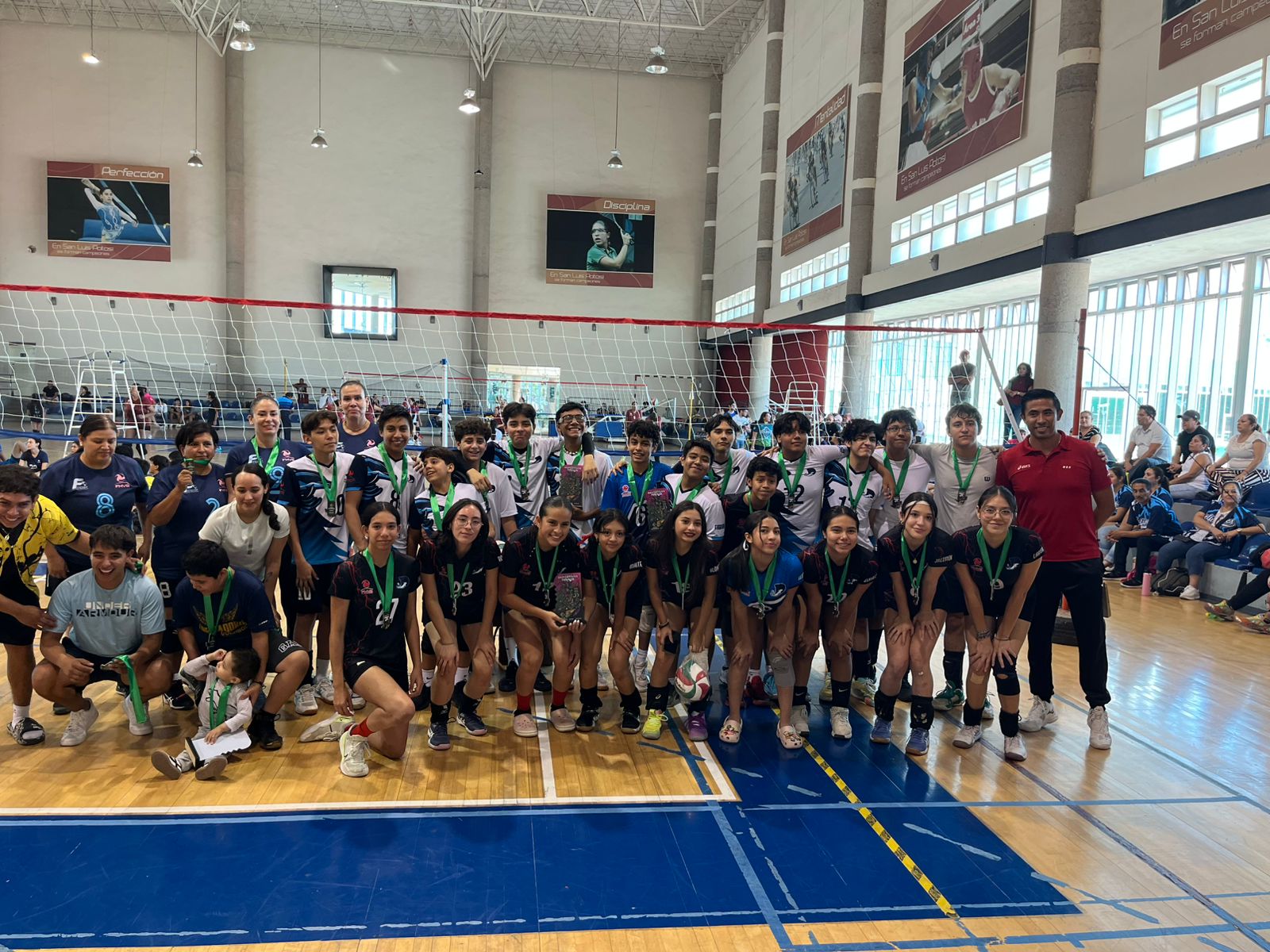 lobas campeonas voleibol