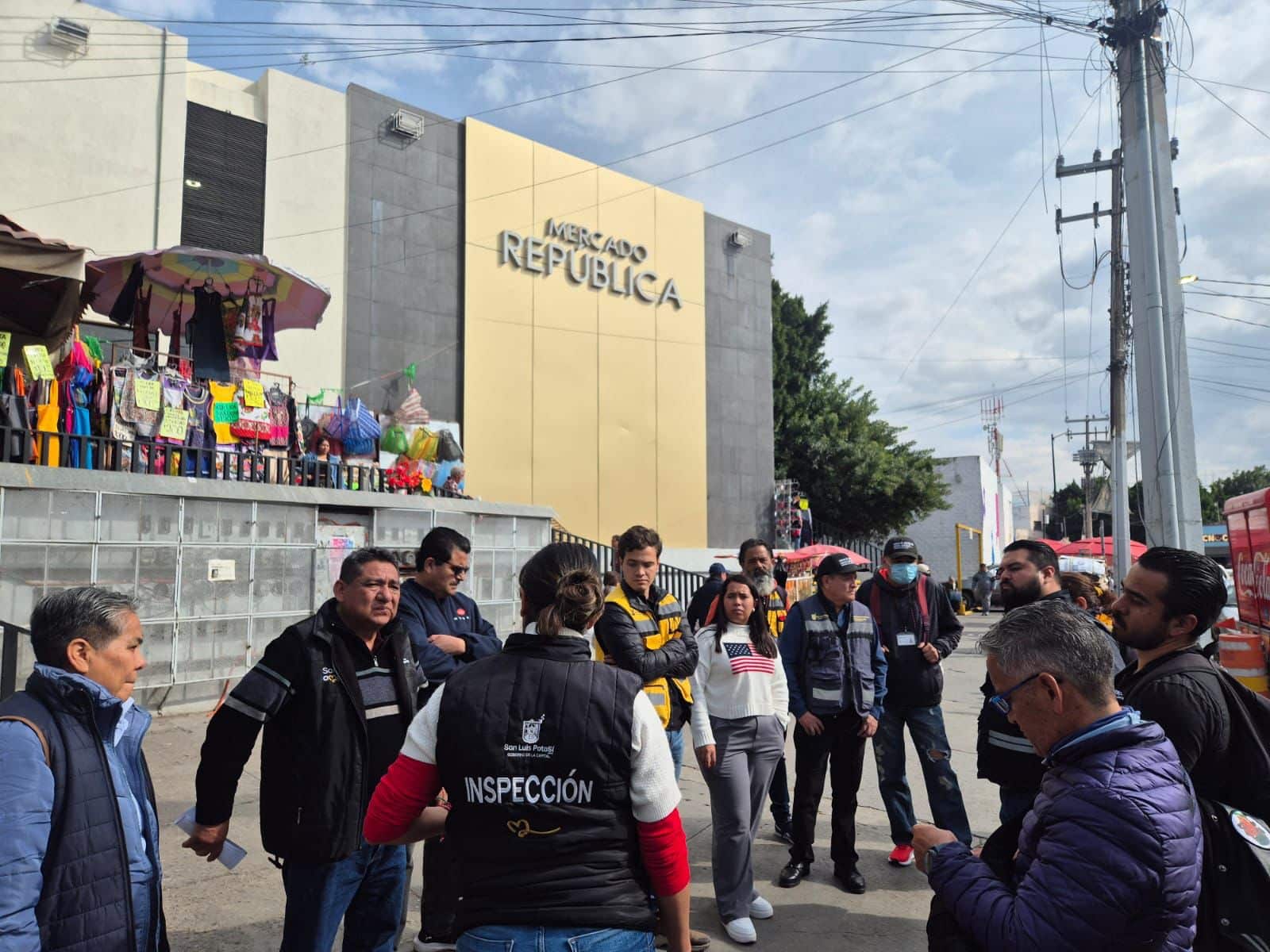 locatarios mercado república gobierno municipal slp