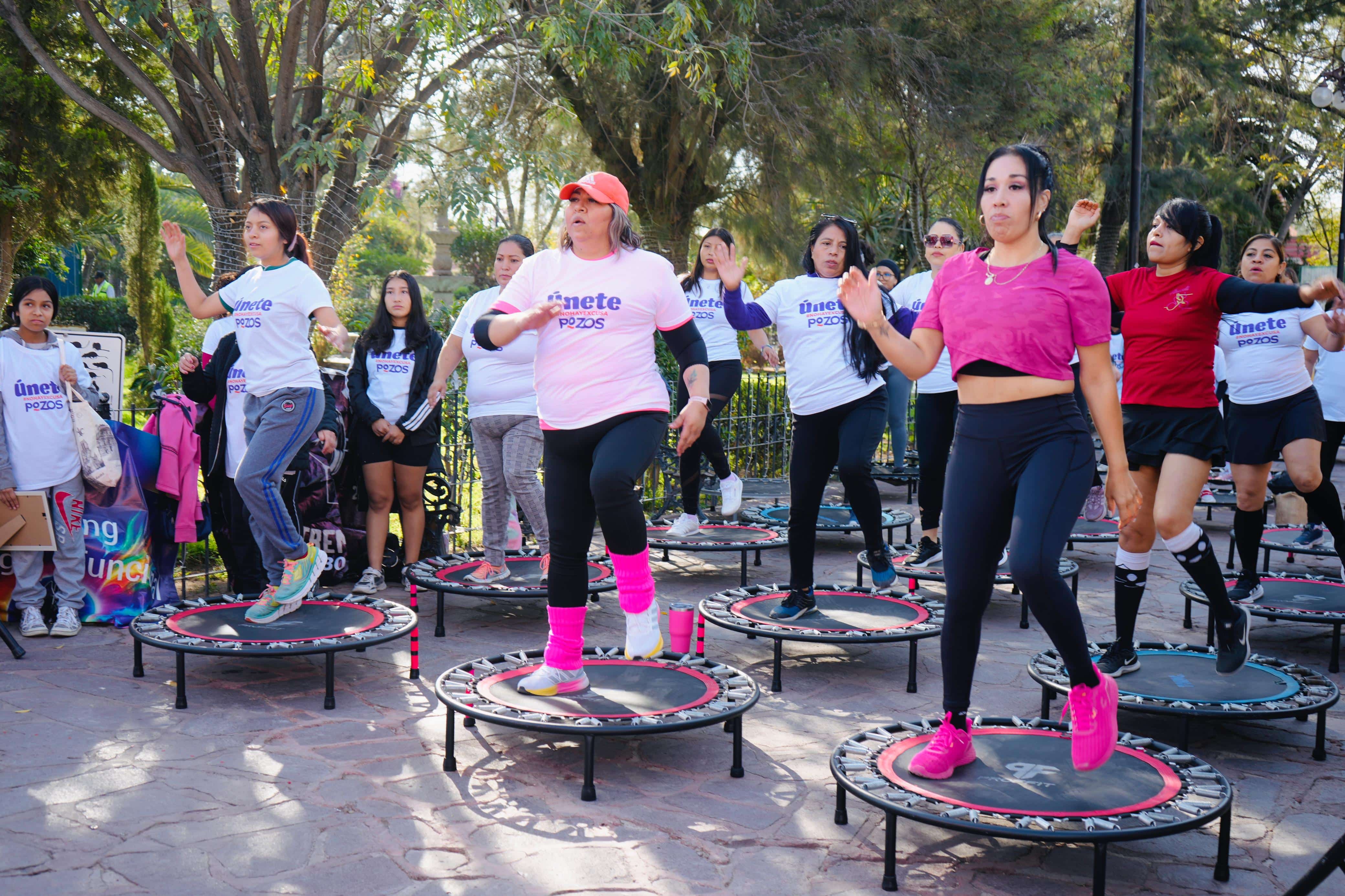 mujeres villa de pozos
