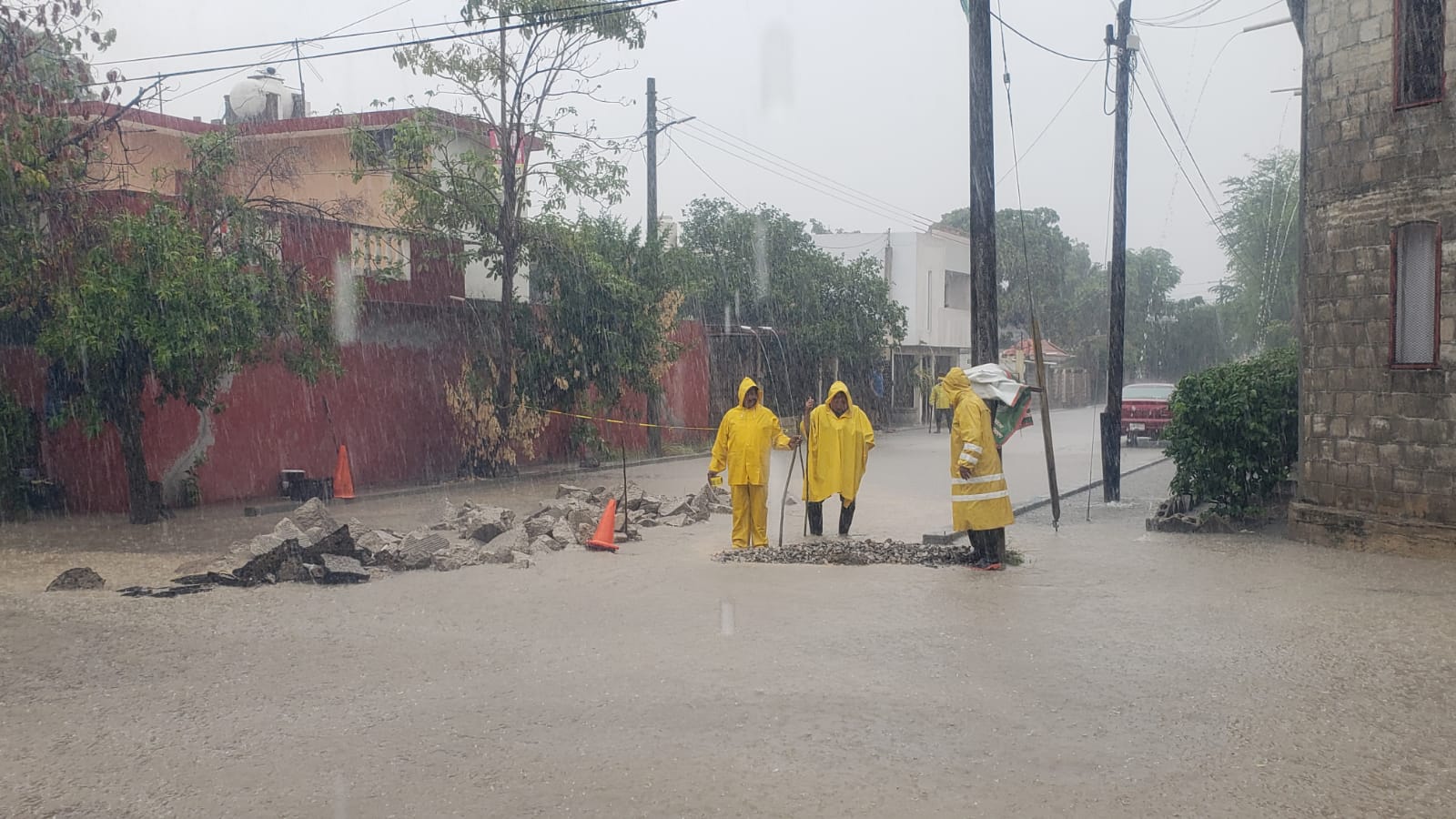 socavón lluvias Valles 2