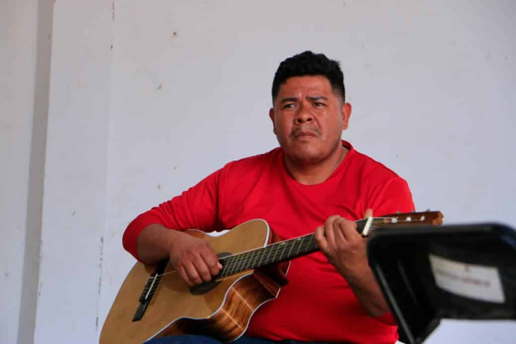 taller guitarra acústica
