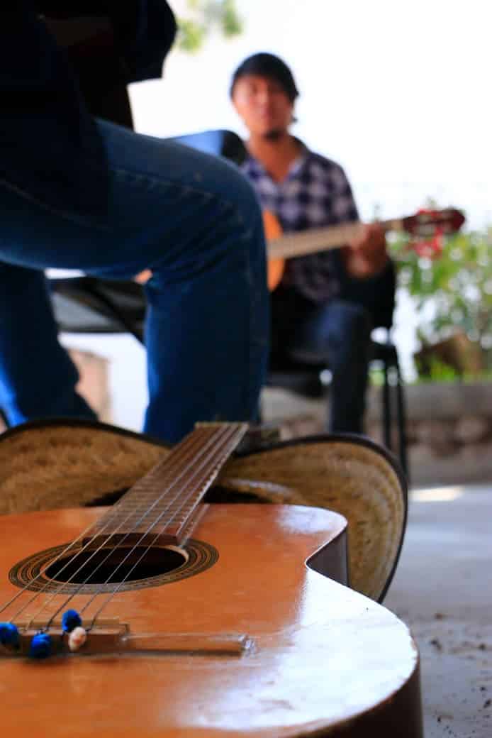 taller guitarra acústica