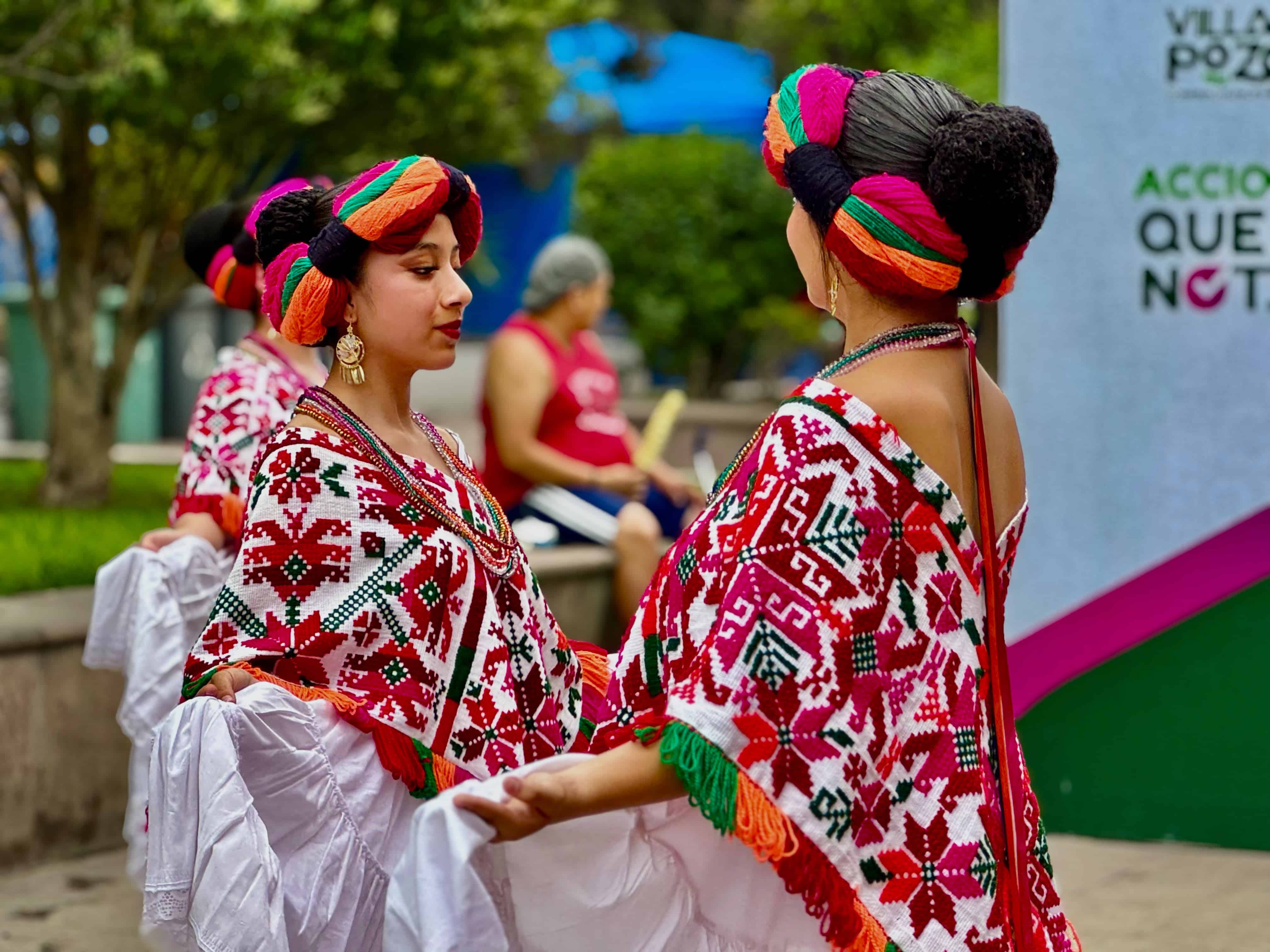 exhibición folklórica villa de pozos